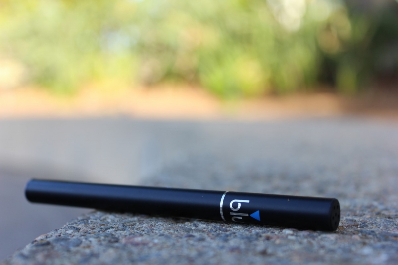 ecommerce-OLLIERES-min_e_cigarette_vaping_blu_cigs_blu_electronic_cigarette_tobacco_cigarette_smoke-637061